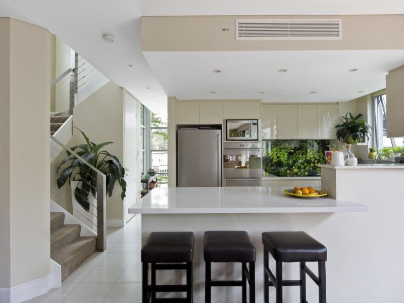 Modern kitchen in Manly Townhouse
